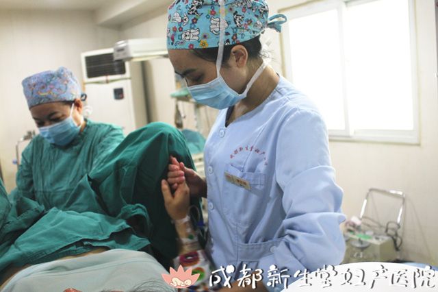 成都专业的妇产医院,新生堂妇产医院,成都顺产医院,瘢痕子宫,母乳喂养