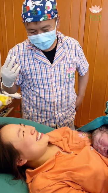 【视频】如愿以偿收获小棉袄，听着她那响亮的啼哭声，爸爸妈妈超开心-成都新生堂妇女儿童医院,成都妇产医院,成都高水平的妇产医院,成都专业的妇产医院,新生堂妇产医院,成都顺产医院,瘢痕子宫,母乳喂养,侧切