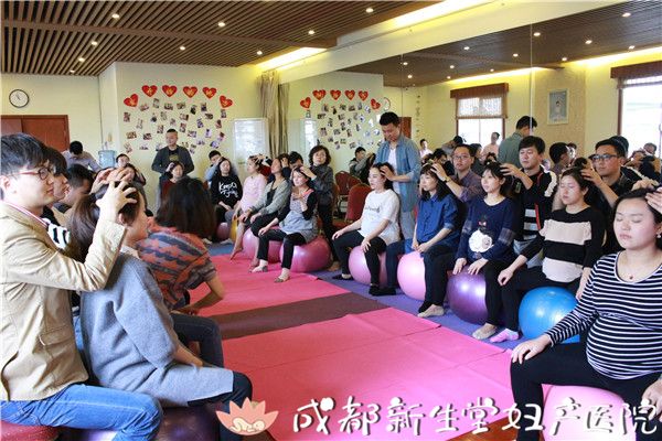 成都妇产医院,成都高水平的产科医院,成都专业的妇产医院,新生堂妇产医院，成都顺产医院，瘢痕子宫顺产医院，母乳喂养高的医院，侧切低的医院，耻骨分离