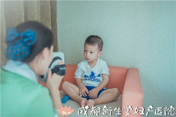 成都顺产医院,瘢痕子宫顺产医院,母乳喂养高的医院,成都新生堂妇产医院,儿保